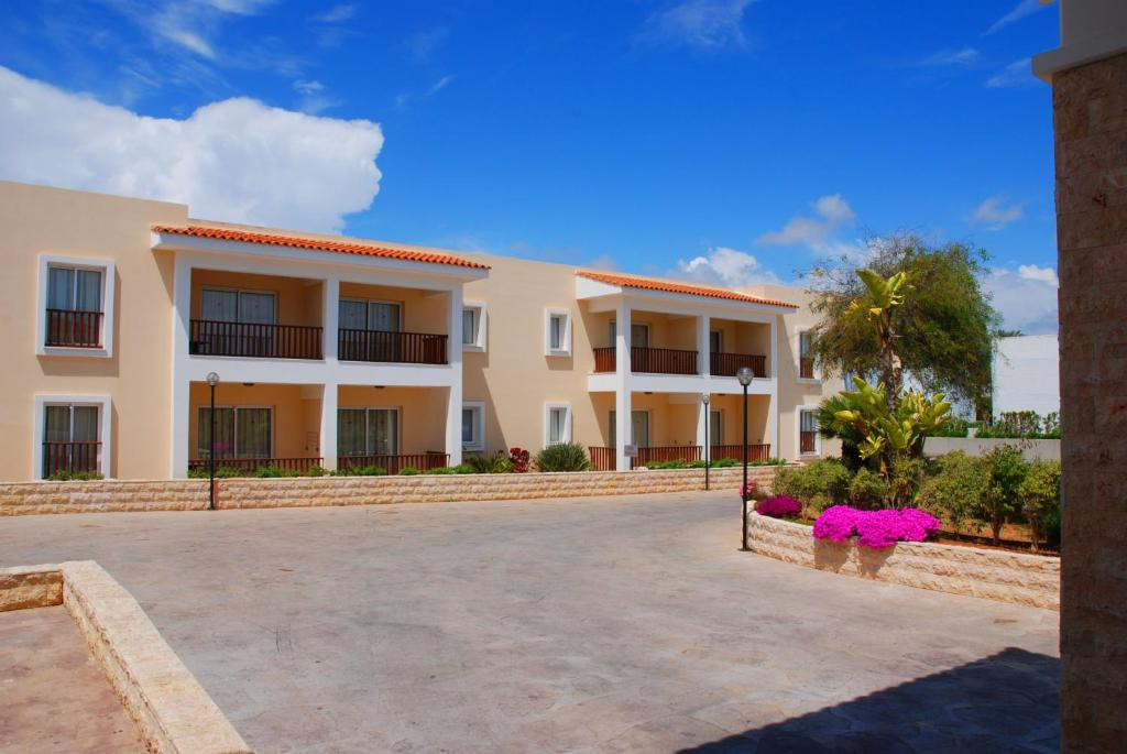 AKTEA BEACH VILLAGE APT фото 7