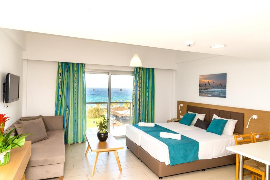 HELIOS BAY APTS фото 3