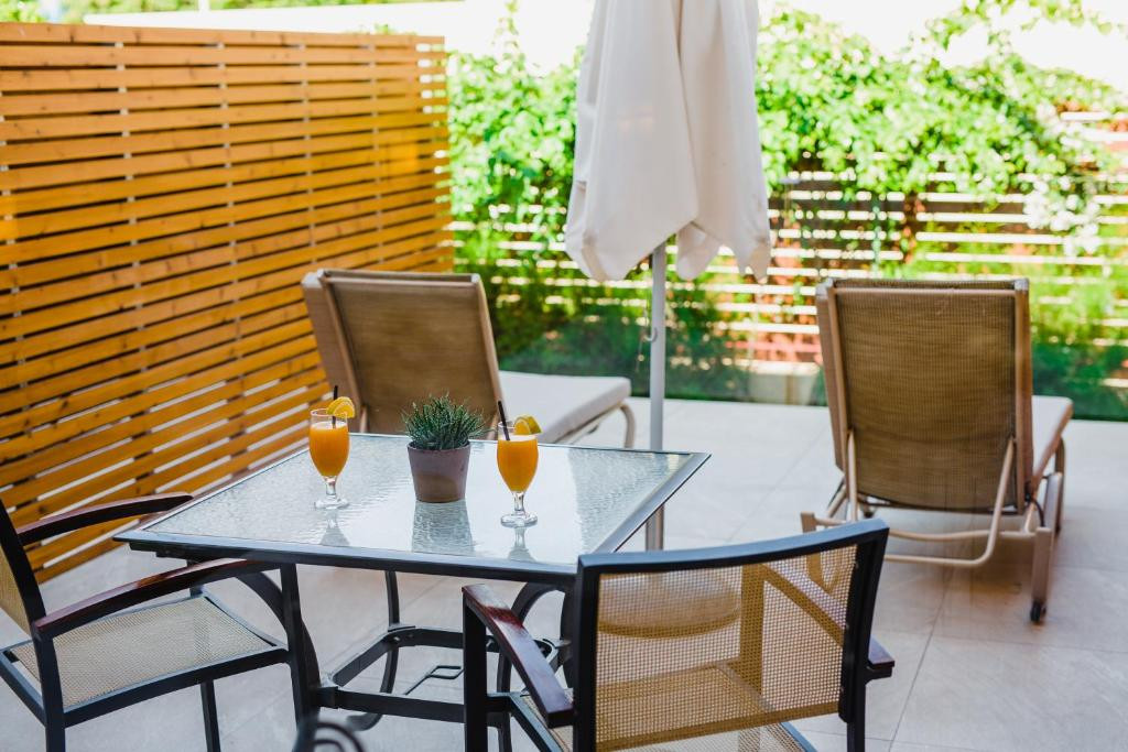 NAPA PLAZA HOTEL ADULTS ONLY 16+ фото 4
