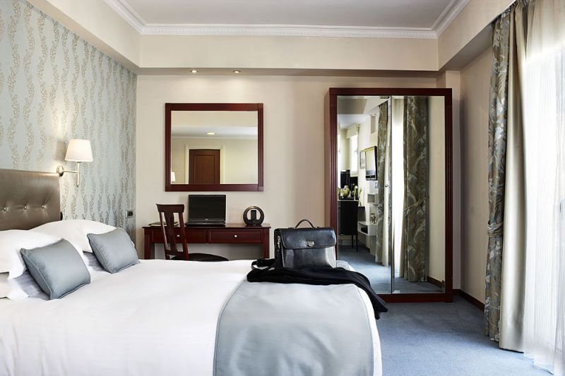 AVA HOTEL & SUITES фото 7