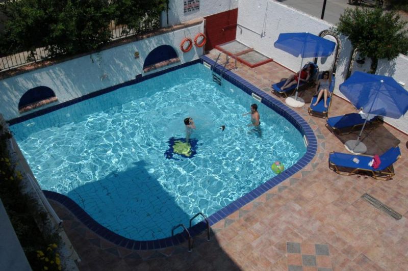 GOLDEN BEACH APT POTIDEA