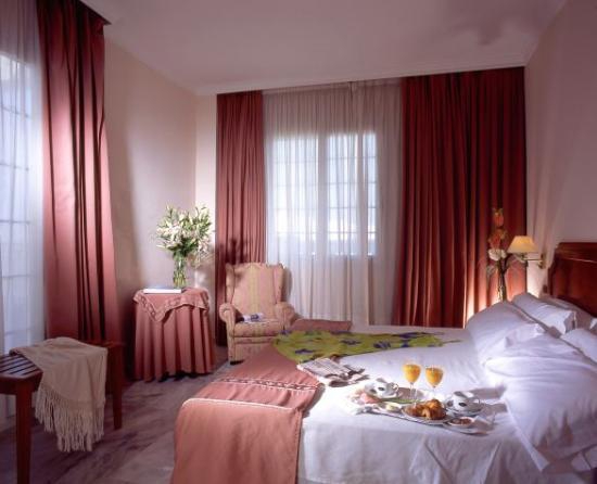 GRAN HOTEL ELBA MOTRIL фото 3