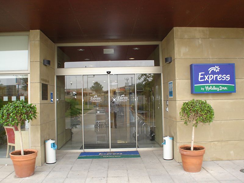 HOLIDAY INN EXPRESS VALENCIA BONAIRE фото 3