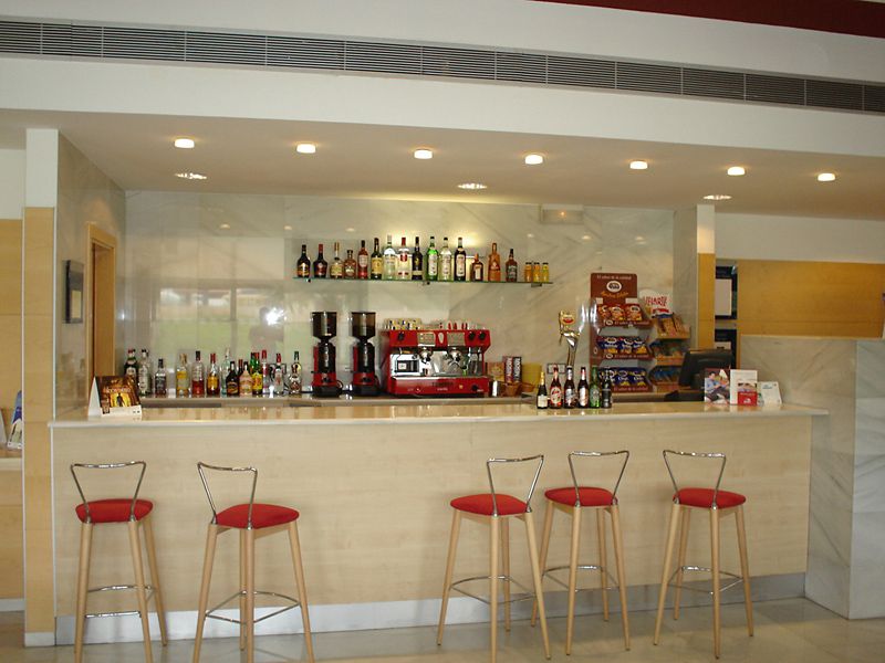HOLIDAY INN EXPRESS VALENCIA BONAIRE фото 4