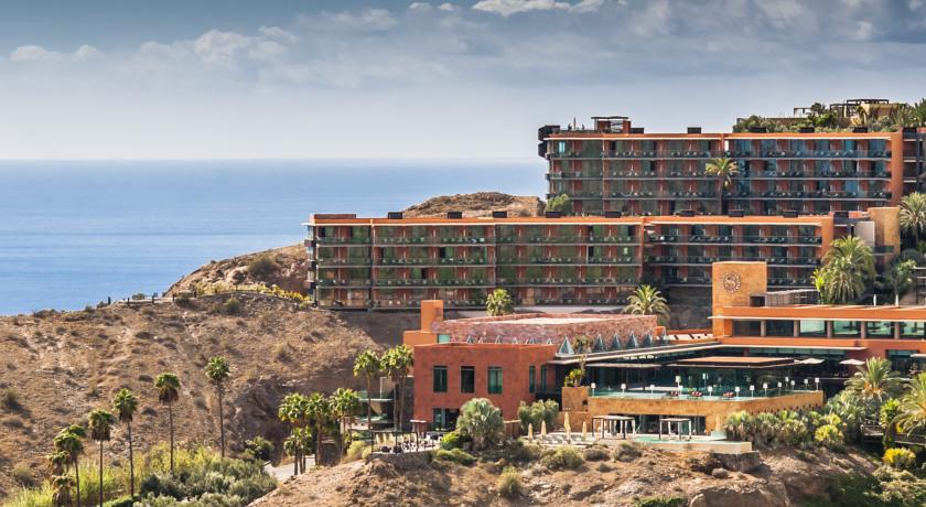 SHERATON SALOBRE GOLF RESORT & SPA