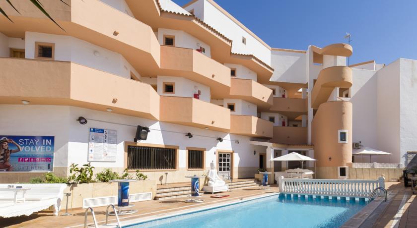 SQUASH APARTMENTS