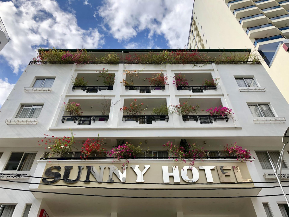 SUNNY фото 2