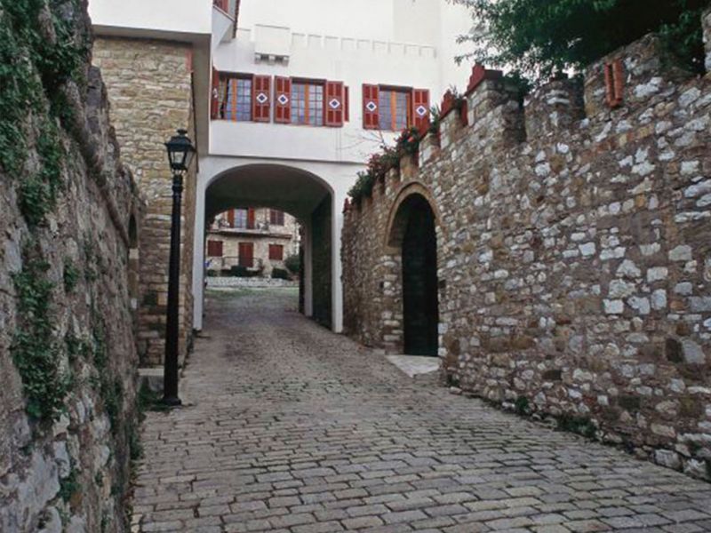 AKTI NAFPAKTOS