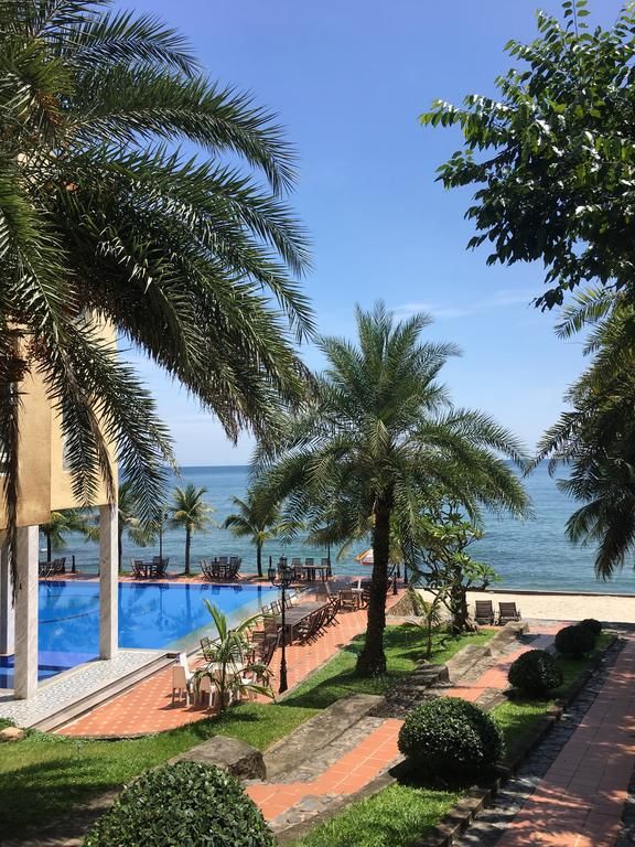 TRANG AN BEACH RESORT фото 2