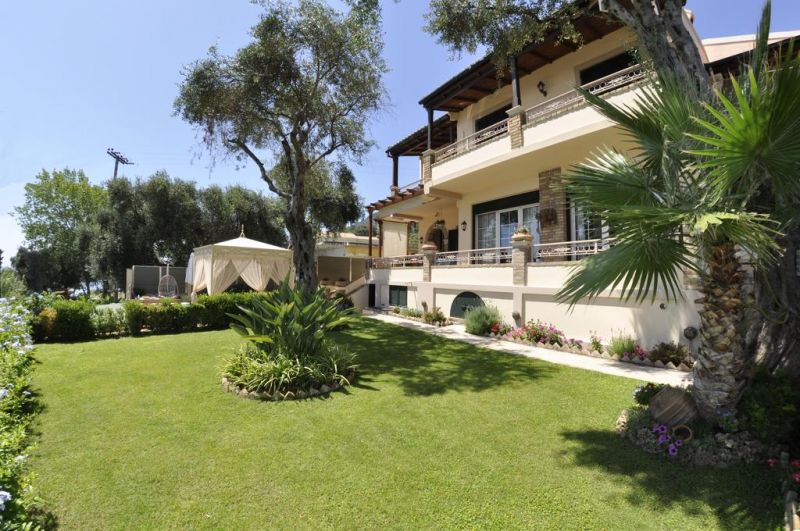 VILLA ROMANTICA PERAMA