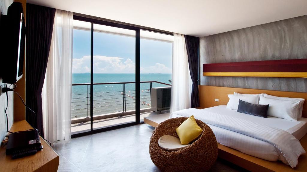 THE NOW HOTEL фото 4