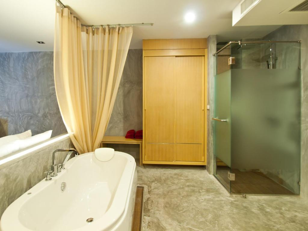 THE NOW HOTEL фото 6