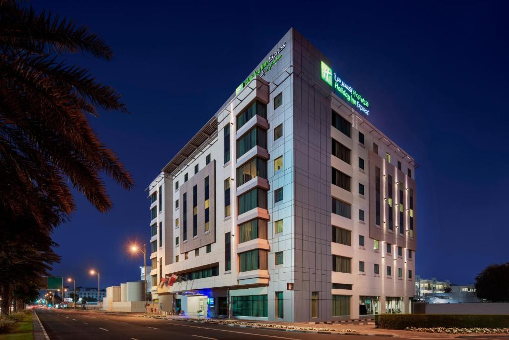 HOLIDAY INN EXPRESS JUMEIRAH фото 2