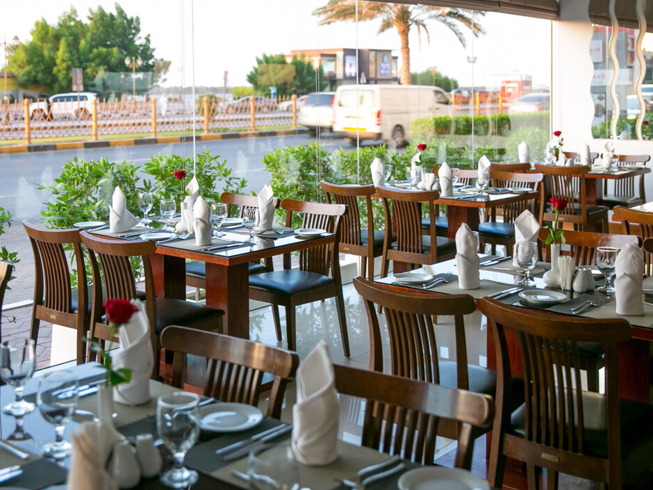 RAMADA BY WYNDHAM BEACH HOTEL AJMAN фото 7