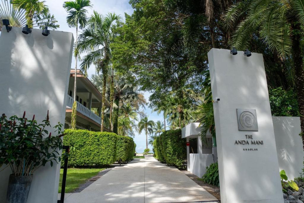 THE ANDA MANI KHAOLAK BEACHFRONT VILLAS (EX. X2 KHAO LAK ANDA MANI RESORT) фото 2