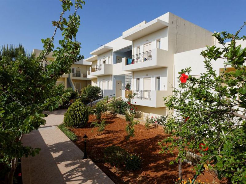 FOTIS STUDIOS APARTMENTS  фото 4