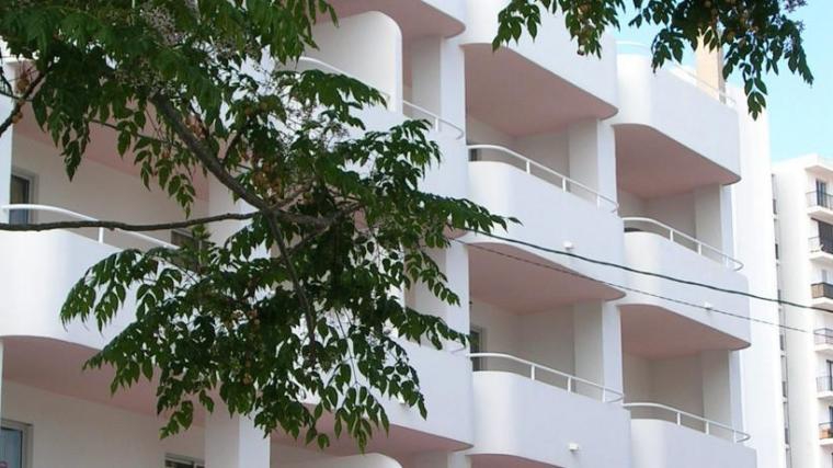 LOS ANGELES APARTMENTS