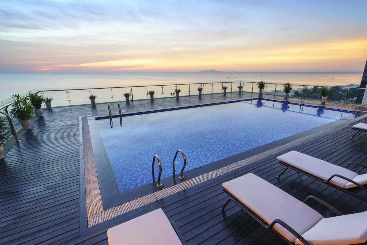 SERENE BEACH HOTEL фото 3