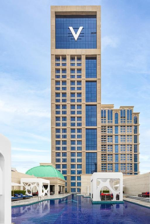 V HOTEL CURIO COLLECTION BY HILTON фото 2
