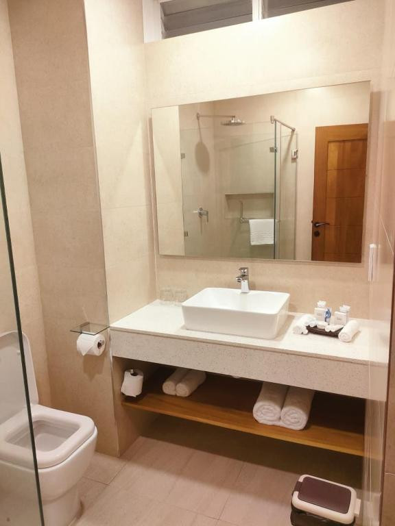 BAMBURI BEACH HOTEL фото 4