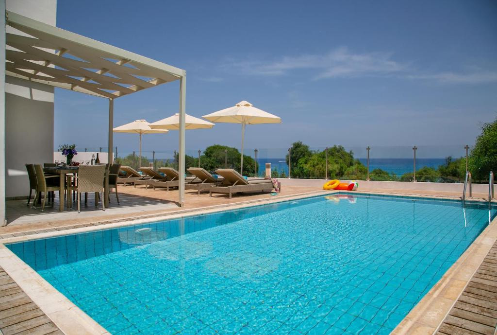 LOUIS ALTHEA KALAMIES LUXURY VILLAS APT