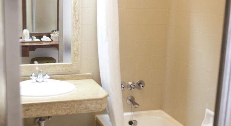 TRAVELLERS BEACH HOTEL & CLUB