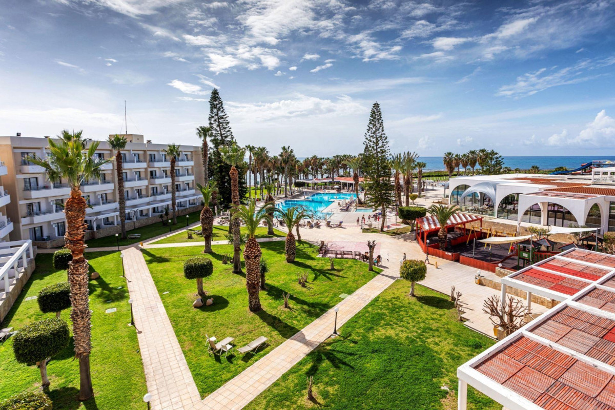 LOUIS PHAETHON BEACH