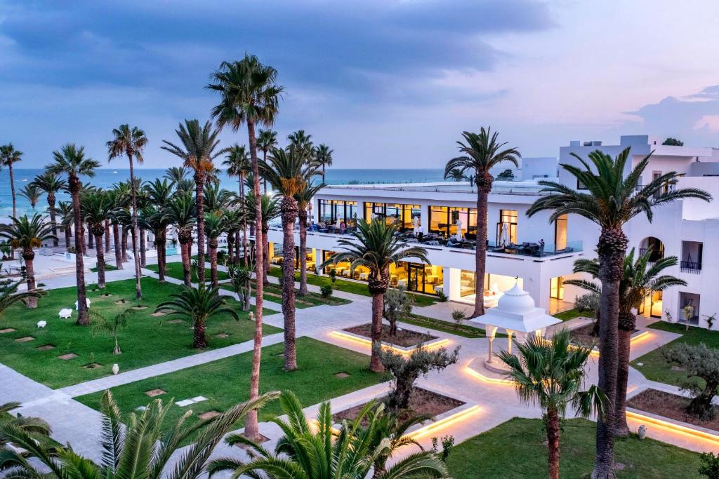 THE ORANGERS GARDEN VILLAS & BUNGALOWS