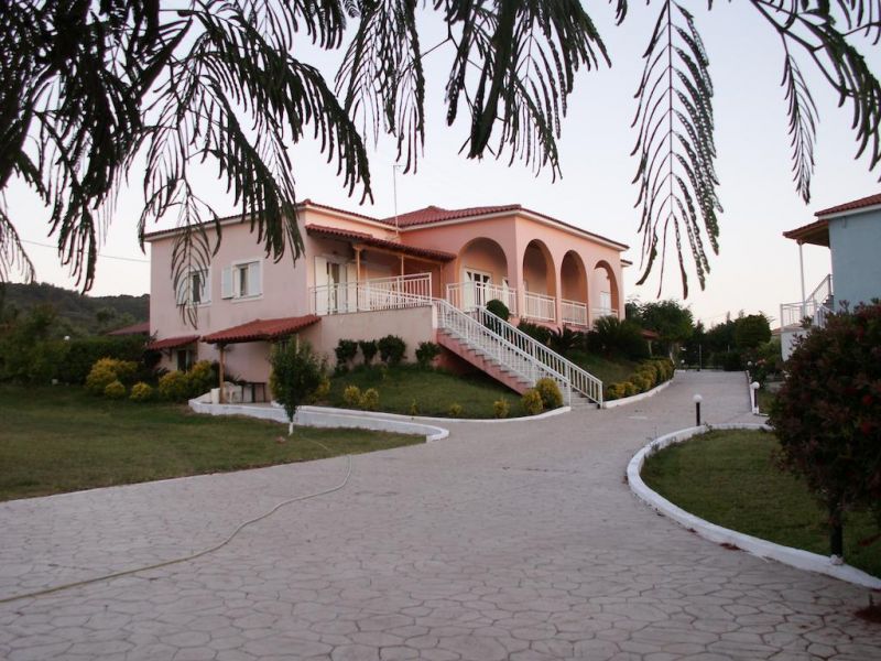 KASTRO BEACH APARTMENT