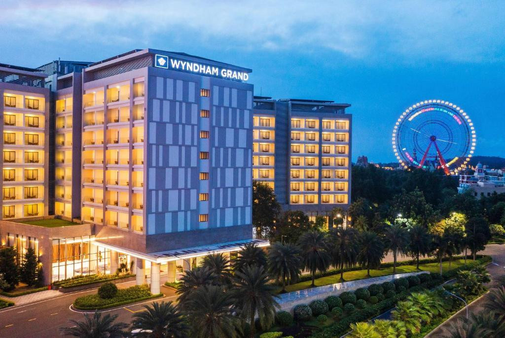 WYNDHAM GRAND PHU QUOC (EX. VINOASIS PHU QUOC RESORT)