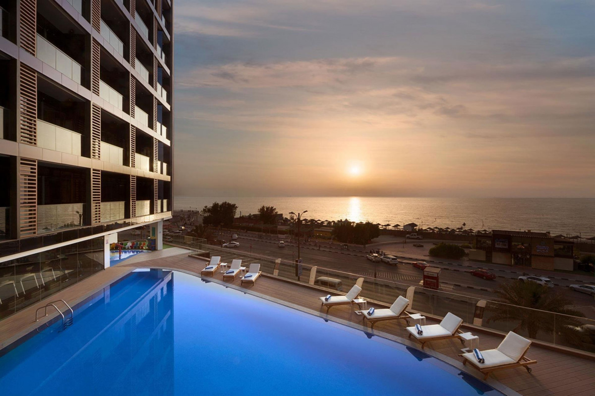 WYNDHAM GARDEN AJMAN CORNICHE фото 2