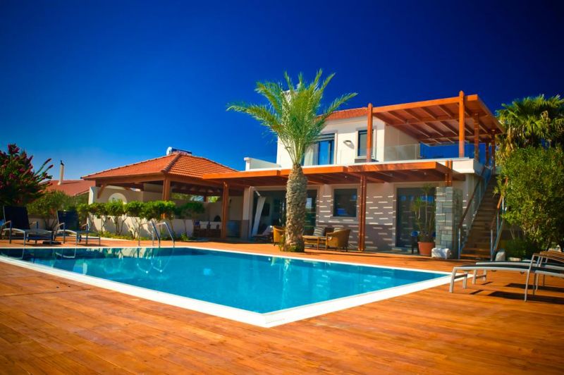 FENIA VILLA
