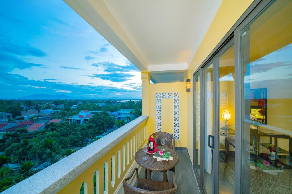 HOI AN CENTRAL BOUTIQUE HOTEL & SPA фото 7