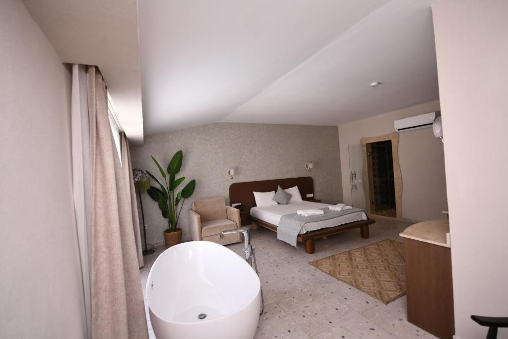 MONTEBELLO DELUXE фото 3