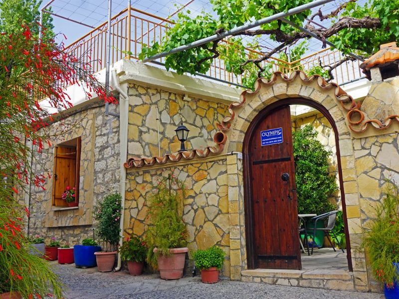 OLGA TRADITIONAL HOUSE