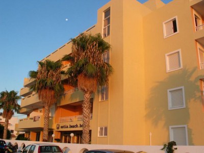 ESTIA BEACH