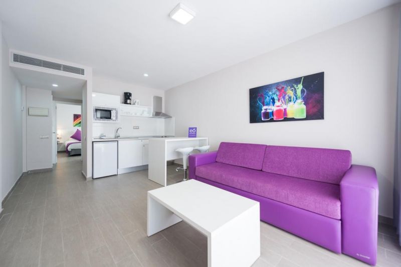 CORONA CEDRAL APARTAMENTOS