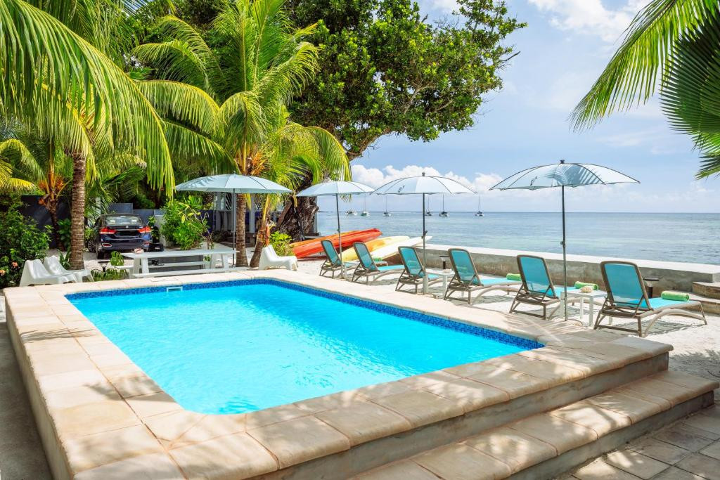 LE NAUTIQUE LUXURY BEACHFRONT APARTMENTS фото 2
