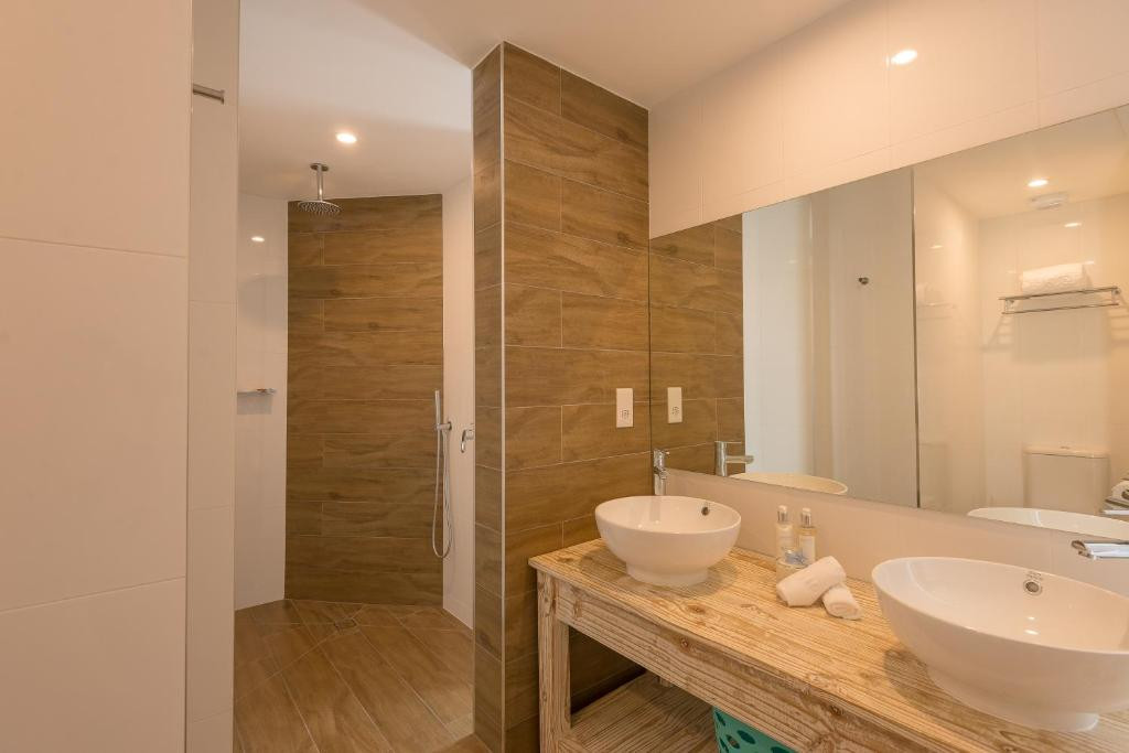 LE NAUTIQUE LUXURY BEACHFRONT APARTMENTS фото 4