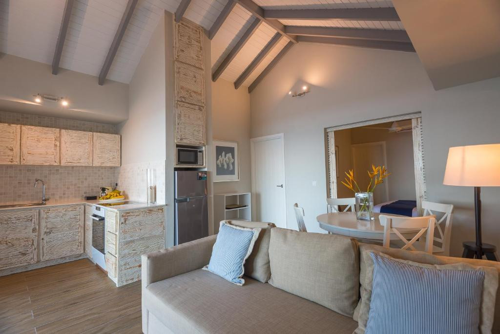 LE NAUTIQUE LUXURY BEACHFRONT APARTMENTS фото 5