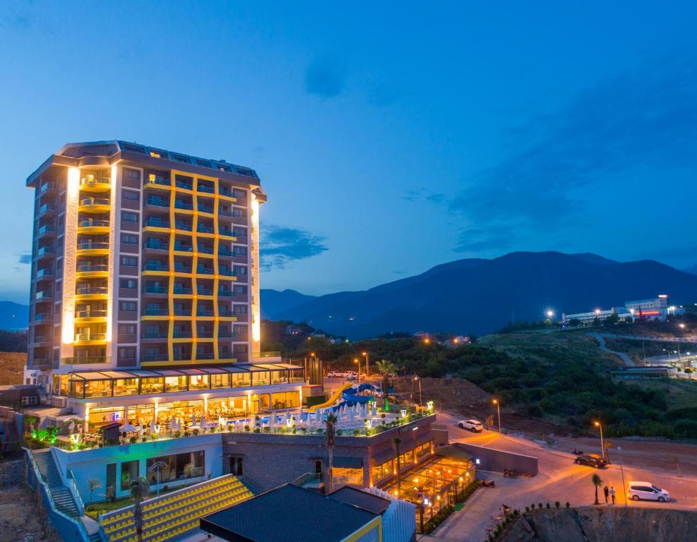 CAMPUS HILL HOTEL