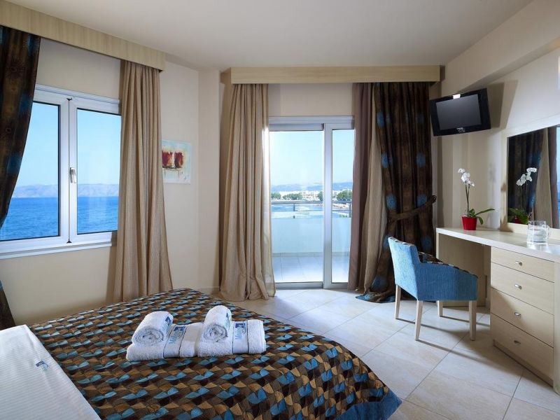 MOLOS BAY фото 2