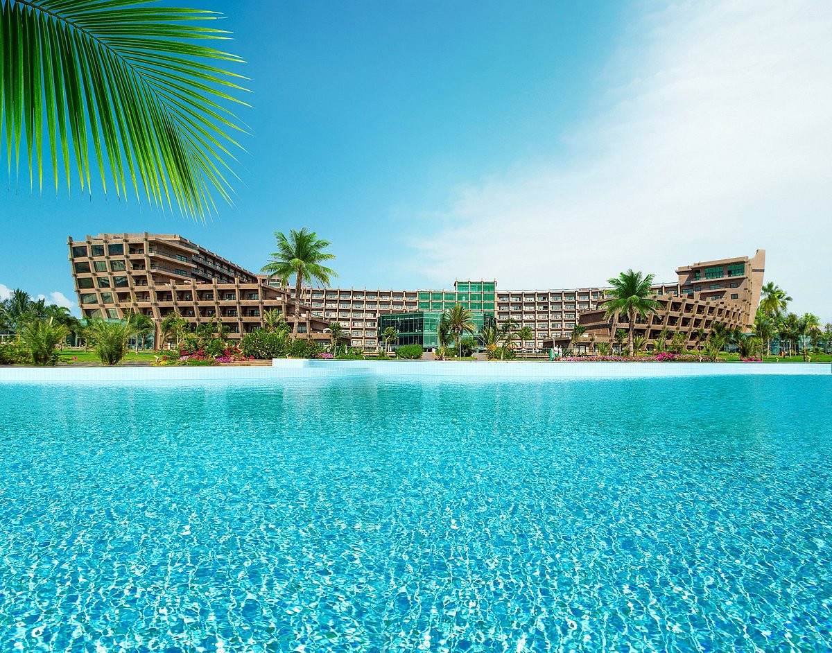 NOAHS ARK DELUXE HOTEL & SPA