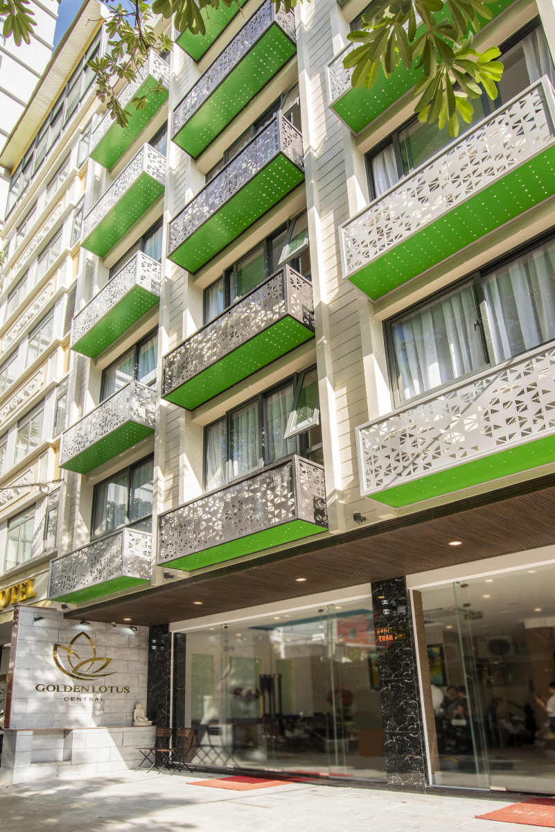 TITAN HOTEL (EX. GOLDEN LOTUS CENTRAL) фото 2
