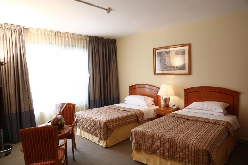 EMIRATES PLAZA HOTEL фото 8
