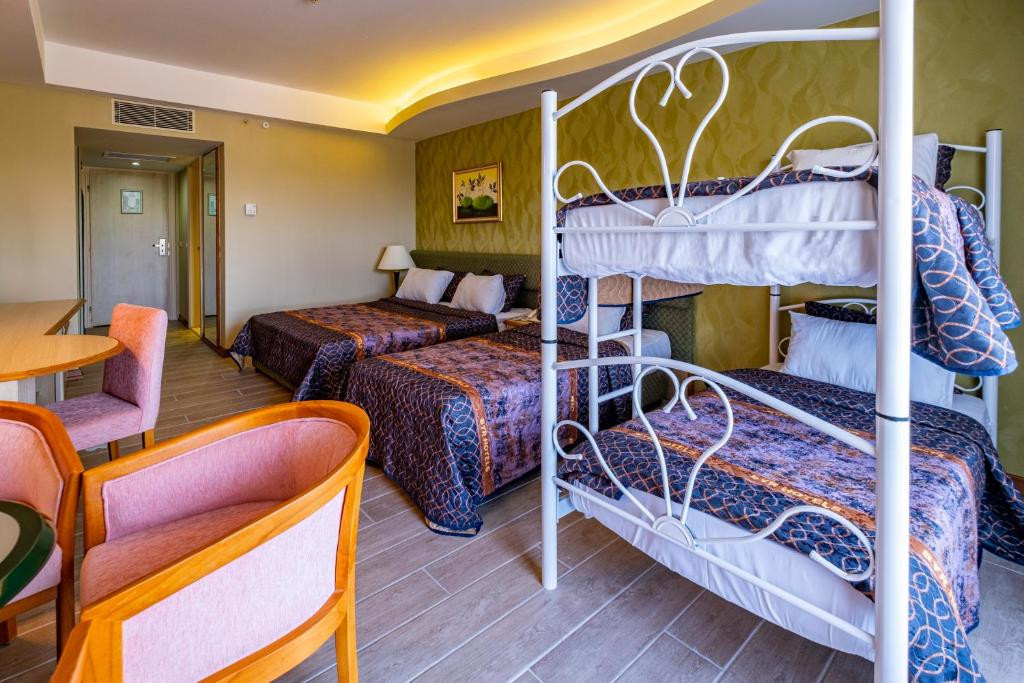 GRAND CORTEZ RESORT HOTEL & SPA (EX. BAYAR FAMILY RESORT HOTEL & SPA) фото 2