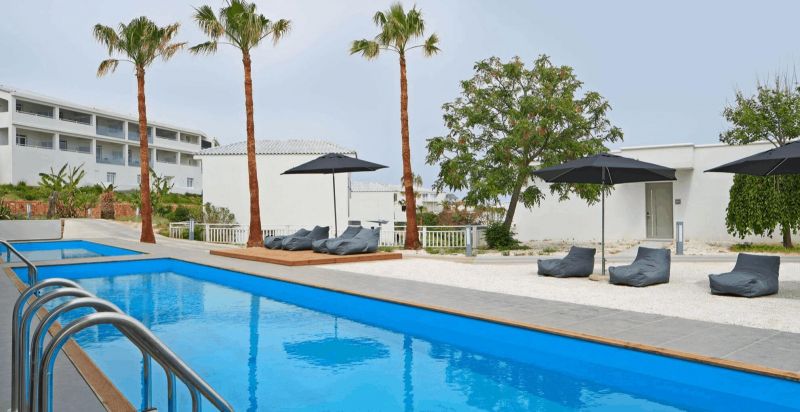 MR & MRS WHITE HOLIDAY RESORT фото 2
