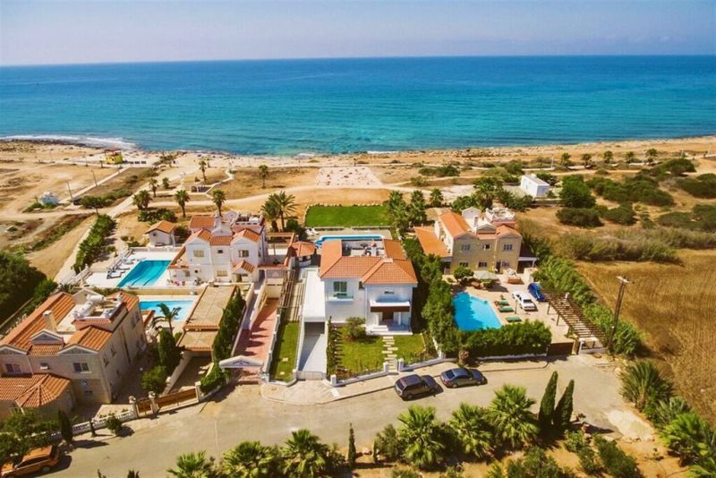 ROYAL VILLA