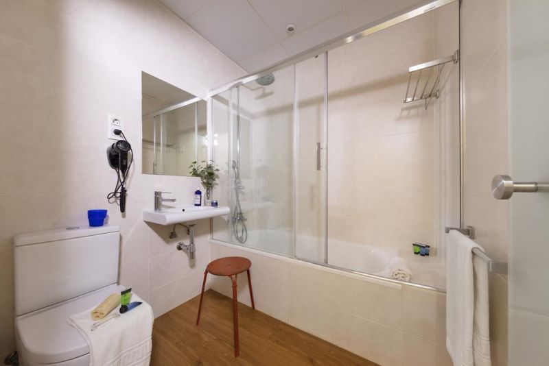 SOM NIT BORN фото 3