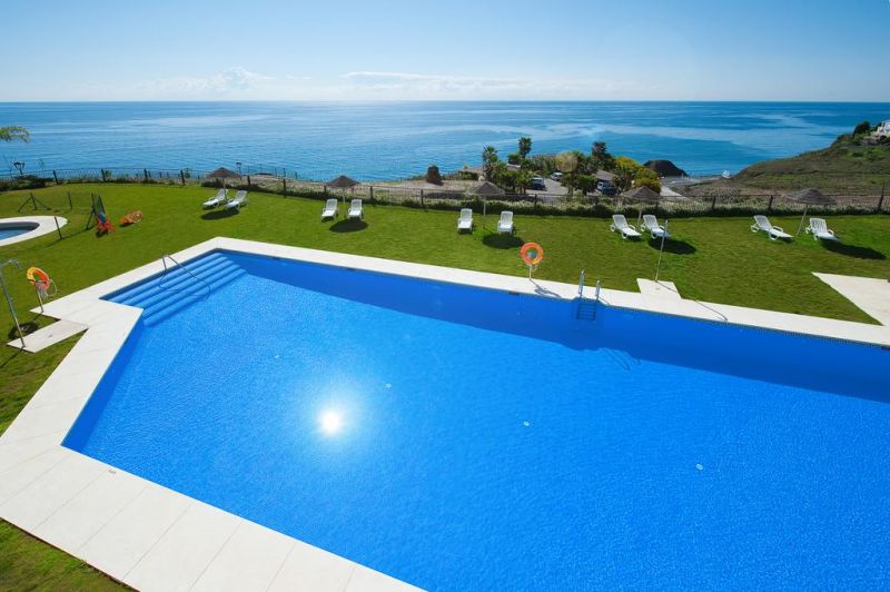 OLEE NERJA HOLIDAY RENTALS BY FUERTE GROUP фото 2